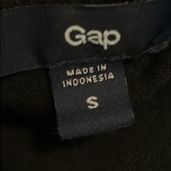 Gap black flowy sleeves top - Picture 10 of 10